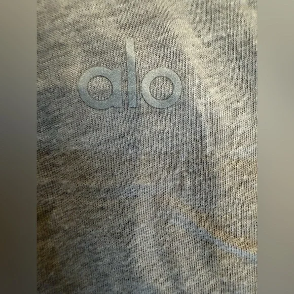 ALO Yoga Men’s Short Sleeve T-Shirt – Gray – Size XL – Authentic - Picture 3 of 4